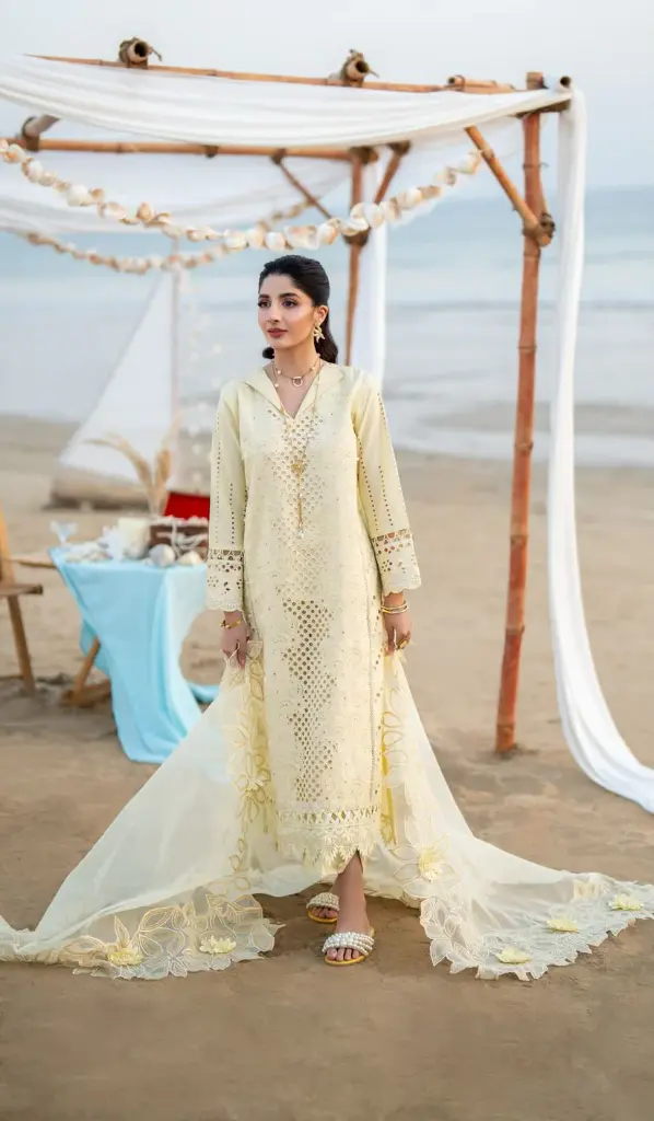 [sofina] Saagar Luxury Festive Lawn '25 SOFINA